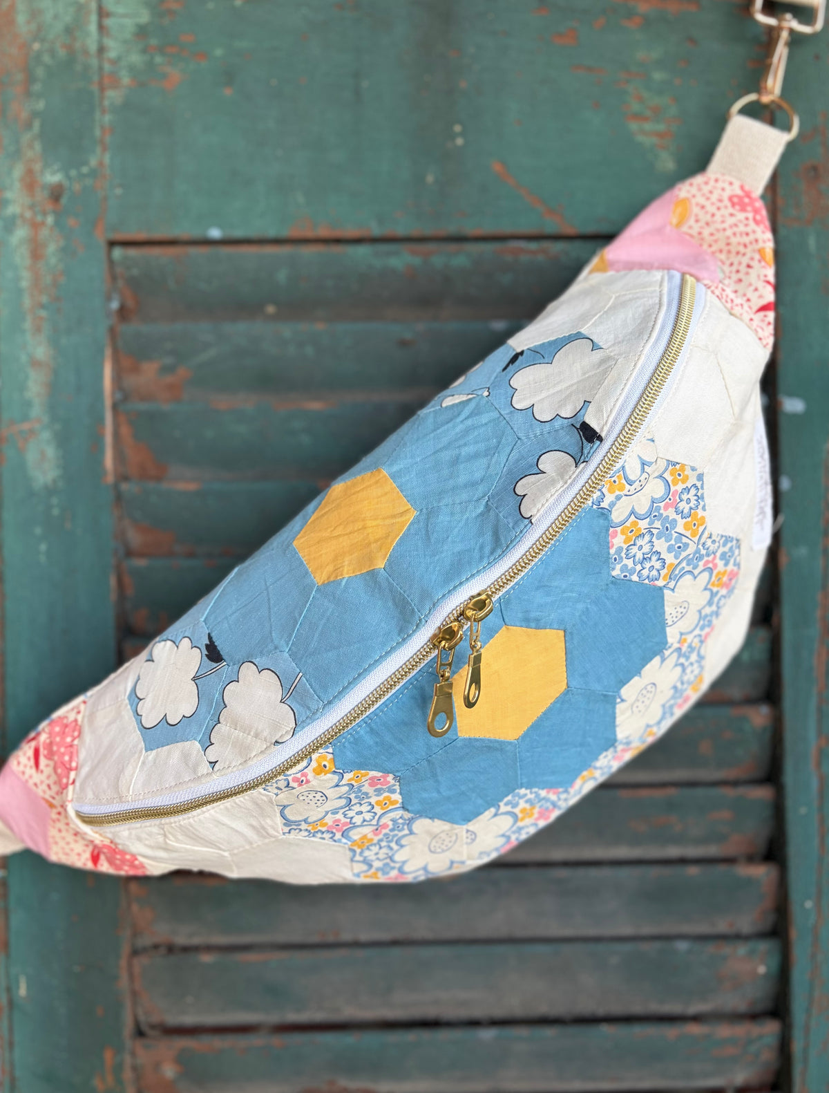 Flower Garden vintage sling body bag